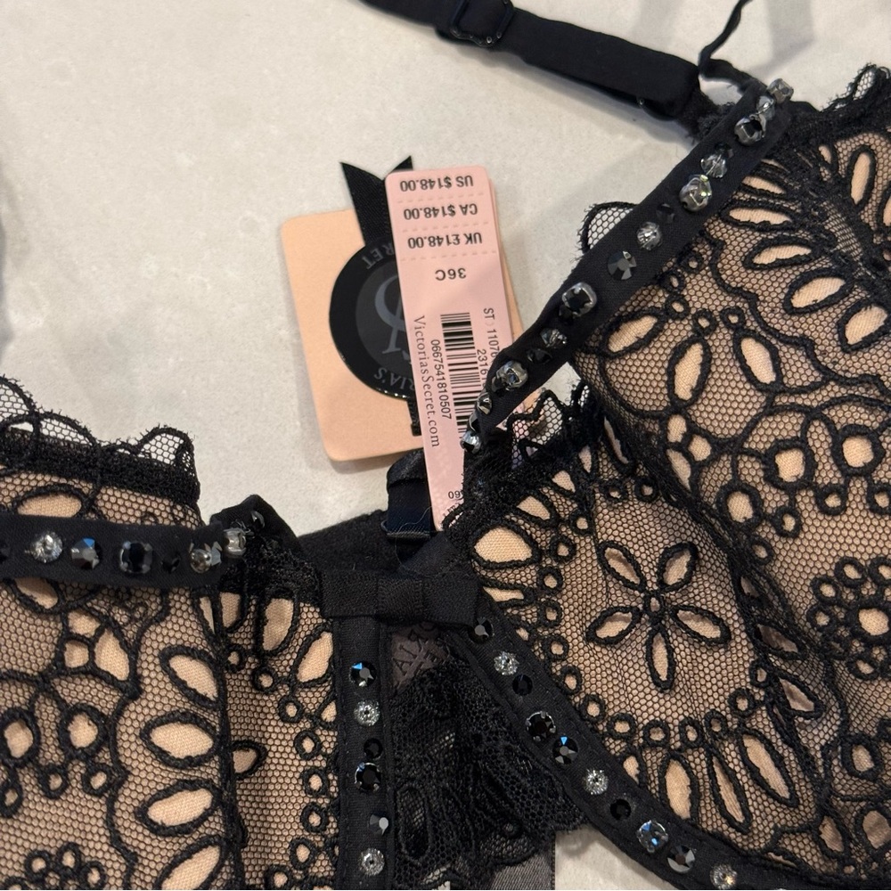 Victoria's Secret Designer Swarovski Crystal Black Lace Bra & Panty Set - Picture 5 of 15